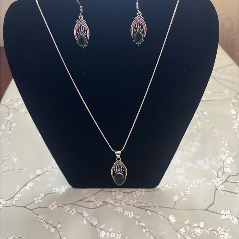 Green Quartz necklace and earrings